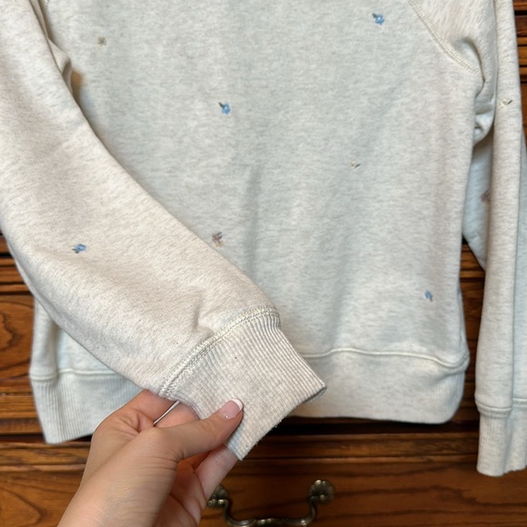 American Eagle Outfitters Floral Embroidered Crewneck - Picture 2 of 4